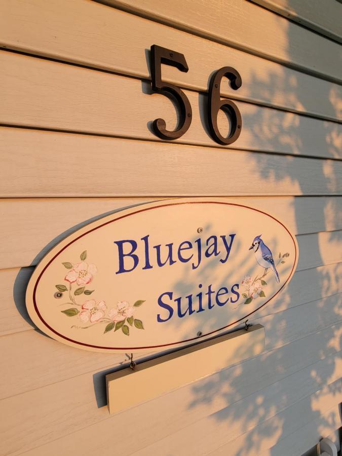 Bluejay Suites B&B Уайтхорс Екстериор снимка